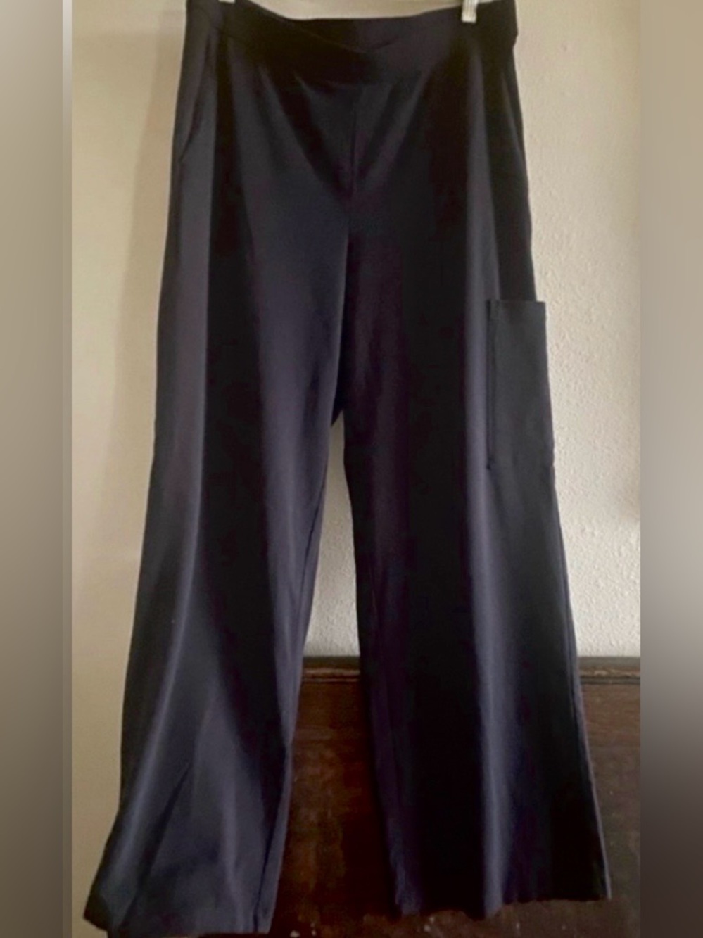 Eileen Fisher Black Organic Cotton Wide Leg Pull On Cargo Pants EUC